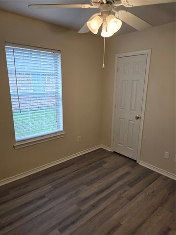 632 Oliver Lane, Waxahachie, TX 75165