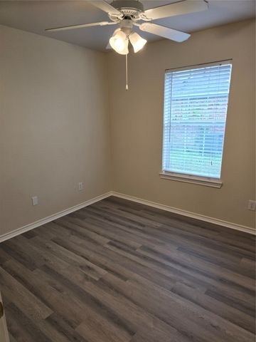 632 Oliver Lane, Waxahachie, TX 75165