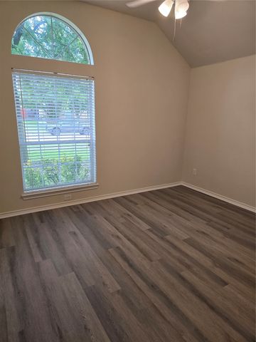 632 Oliver Lane, Waxahachie, TX 75165