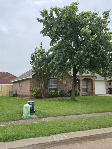 632 Oliver Lane, Waxahachie, TX 75165