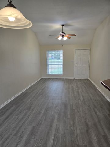 632 Oliver Lane, Waxahachie, TX 75165
