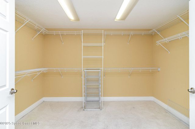 1211 E New Haven Avenue 402, Melbourne, FL 32901