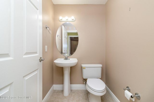1211 E New Haven Avenue 402, Melbourne, FL 32901