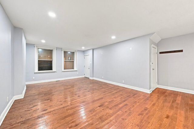 5436 CHESTNUT ST, Philadelphia, PA 19139