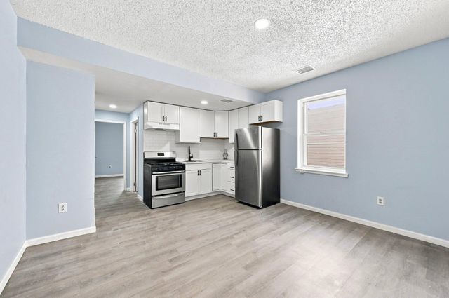 5436 CHESTNUT ST, Philadelphia, PA 19139