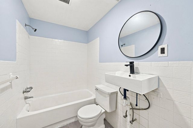 5436 CHESTNUT ST, Philadelphia, PA 19139
