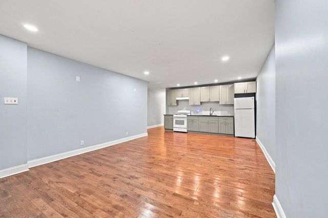 5436 CHESTNUT ST, Philadelphia, PA 19139