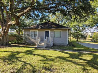 603 Landrum Avenue, League City, TX 77573