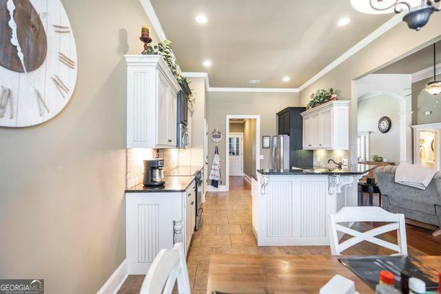 35 Falcon Crest Way, Byron, GA 31008