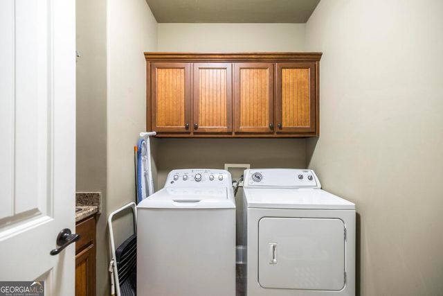 35 Falcon Crest Way, Byron, GA 31008