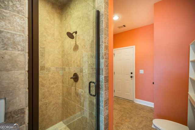 35 Falcon Crest Way, Byron, GA 31008