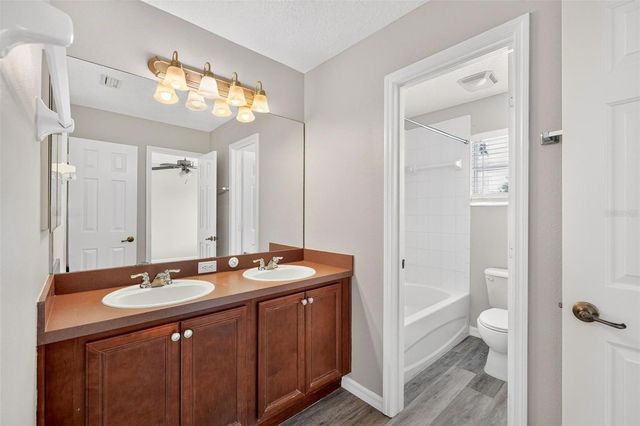 3626 OAK BROOK LANE, Eustis, FL 32736