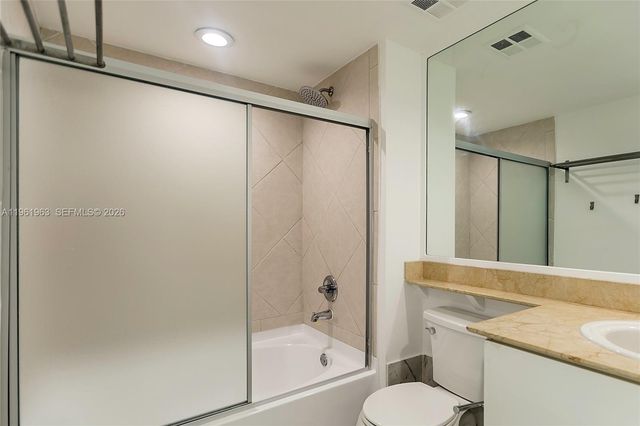 335 S BISCAYNE BL 3210, Miami, FL 33131