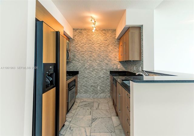 335 S BISCAYNE BL 3210, Miami, FL 33131