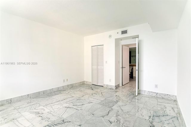 335 S BISCAYNE BL 3210, Miami, FL 33131