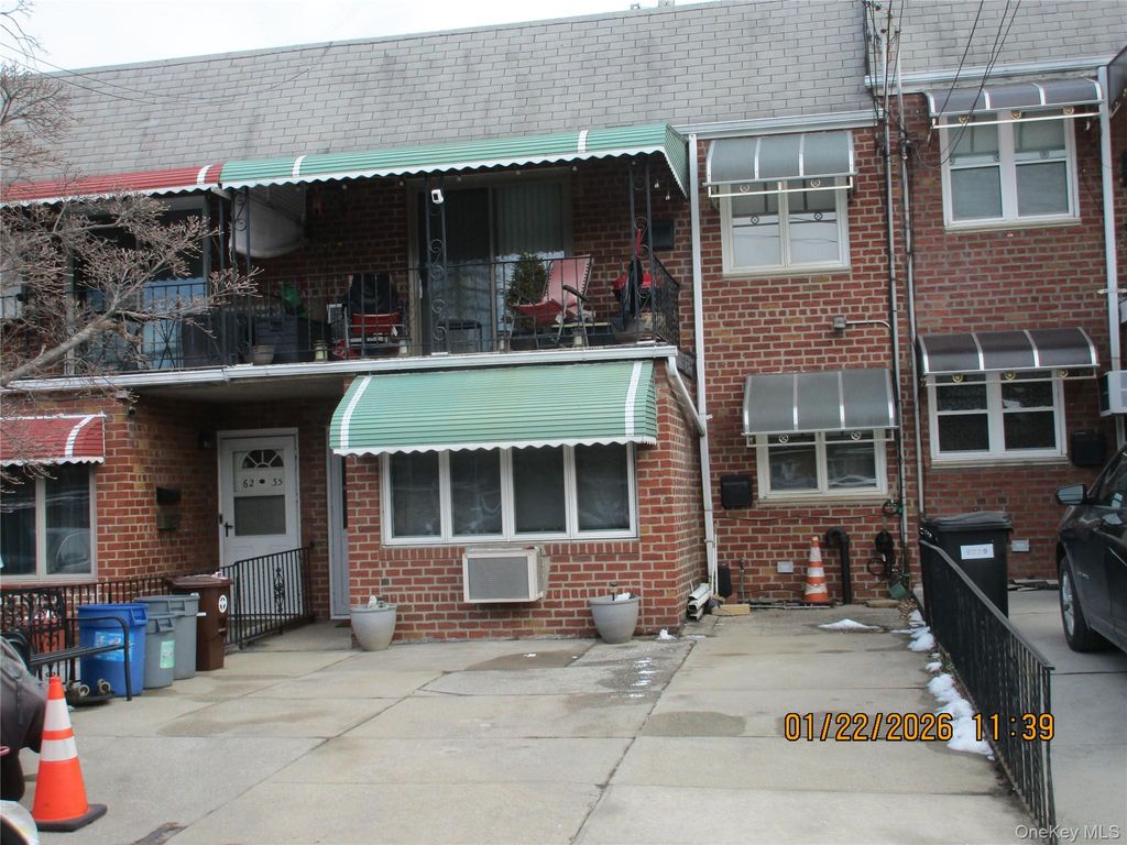 62-37 69TH Place, Middle Village, NY 11379
