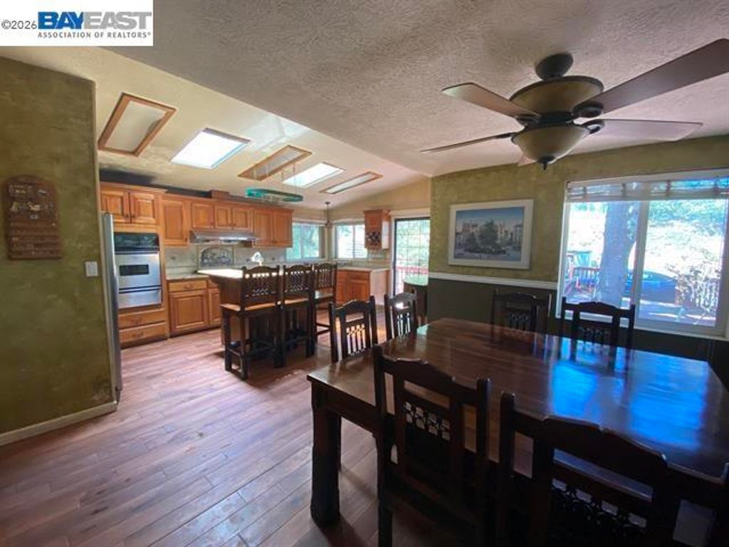 Image 17 of property listing at 1701 Trail Ride Road, Clayton, CA 94517