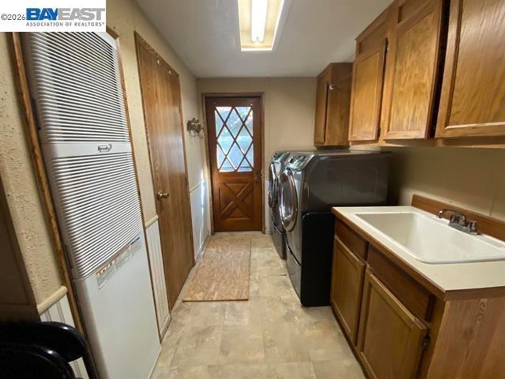 Image 19 of property listing at 1701 Trail Ride Road, Clayton, CA 94517
