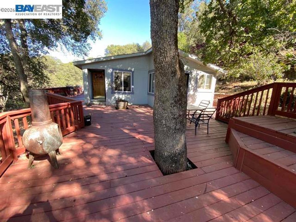 Image 2 of property listing at 1701 Trail Ride Road, Clayton, CA 94517
