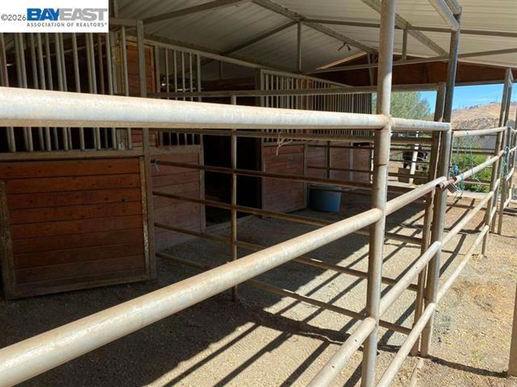 Image 21 of property listing at 1701 Trail Ride Road, Clayton, CA 94517