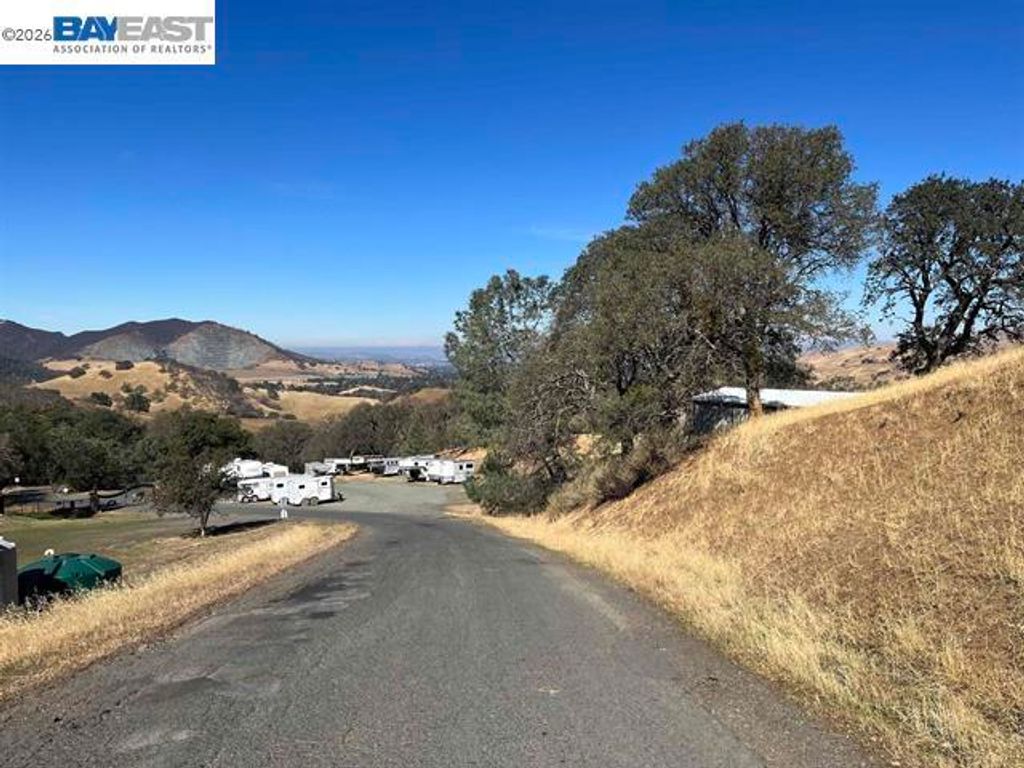 Image 24 of property listing at 1701 Trail Ride Road, Clayton, CA 94517