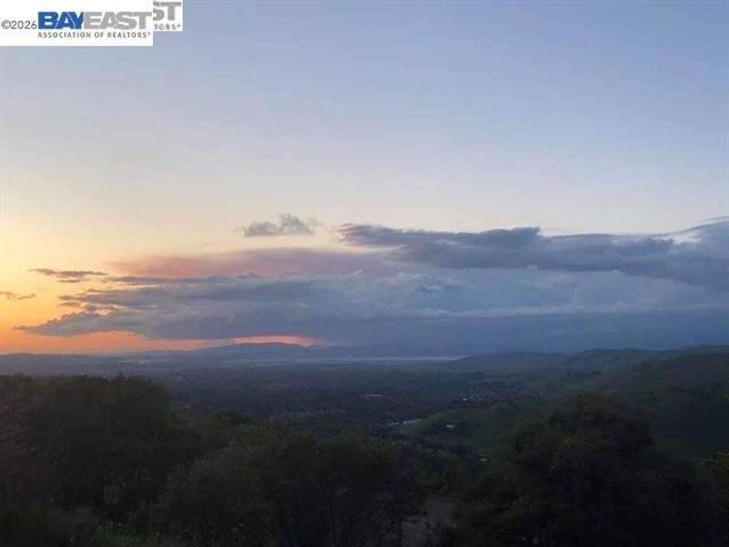 Image 25 of property listing at 1701 Trail Ride Road, Clayton, CA 94517