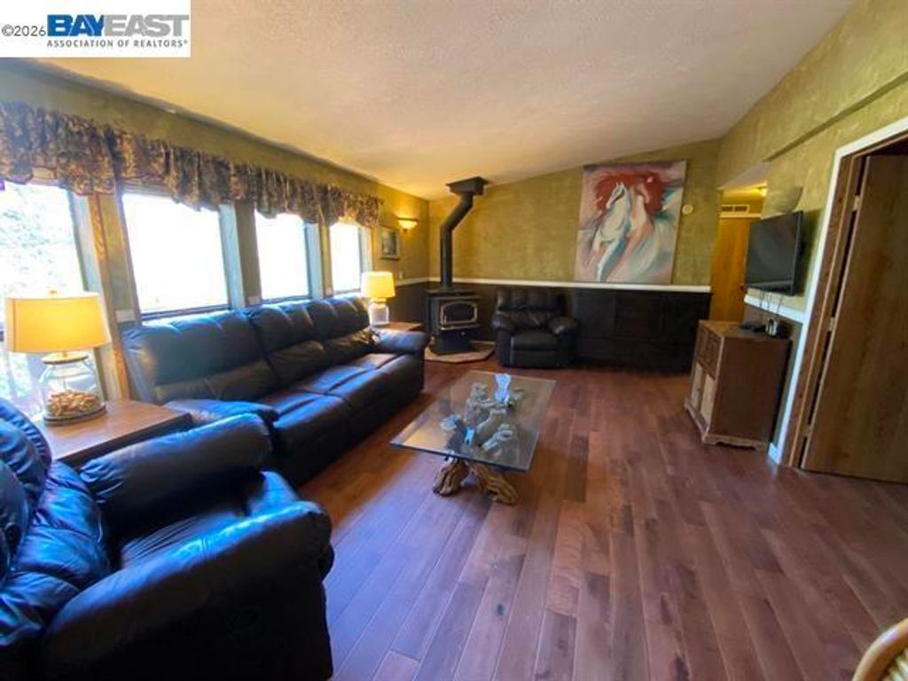 Image 9 of property listing at 1701 Trail Ride Road, Clayton, CA 94517