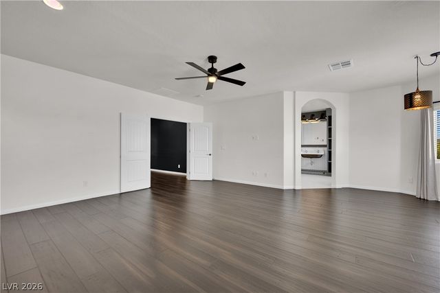 6164 Barby Cove Street, Las Vegas, NV 89148