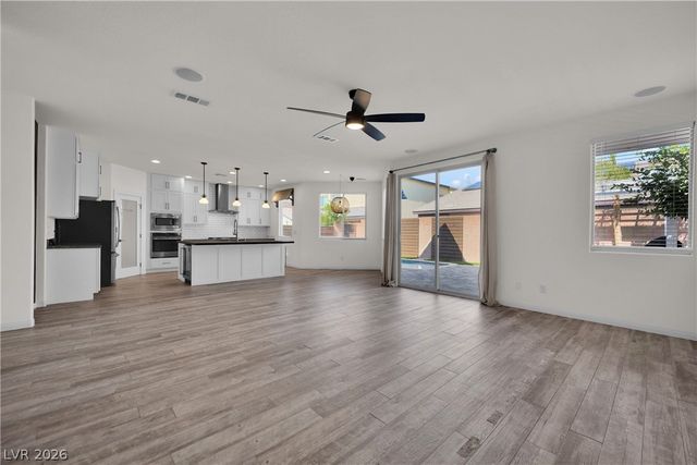 6164 Barby Cove Street, Las Vegas, NV 89148