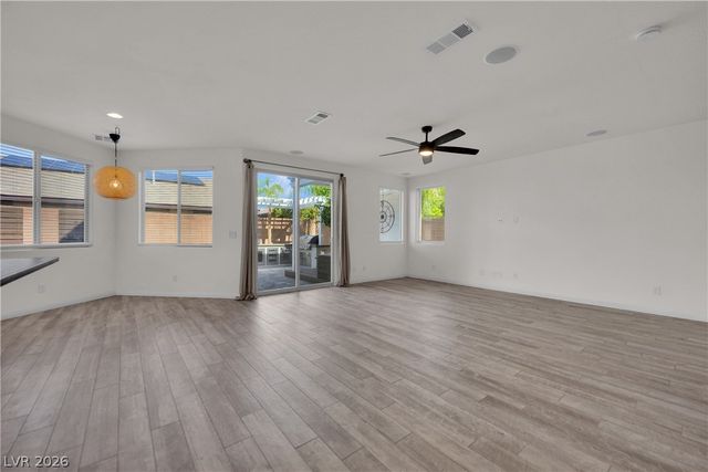 6164 Barby Cove Street, Las Vegas, NV 89148