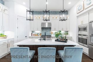 1700 Crimson Sunset DR, Georgetown, TX 78628