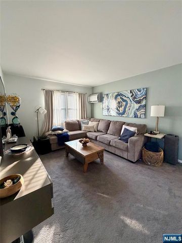 92 Phillips Avenue, South Hackensack, NJ 07606