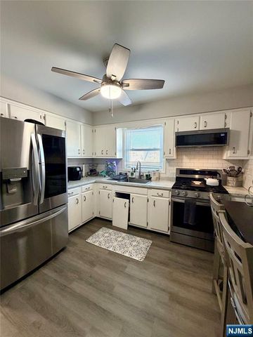 92 Phillips Avenue, South Hackensack, NJ 07606