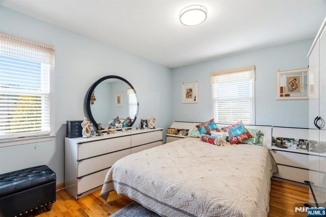 92 Phillips Avenue, South Hackensack, NJ 07606
