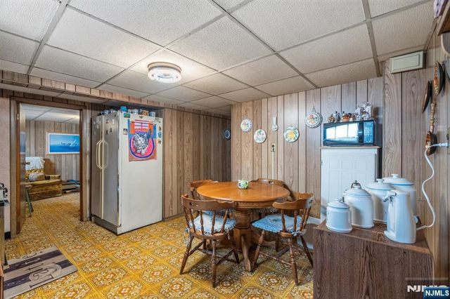 92 Phillips Avenue, South Hackensack, NJ 07606