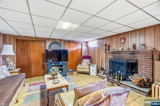 92 Phillips Avenue, South Hackensack, NJ 07606