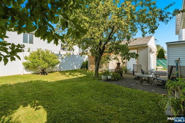 92 Phillips Avenue, South Hackensack, NJ 07606