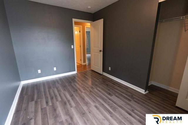 8814 Quest Street, Omaha, NE 68122
