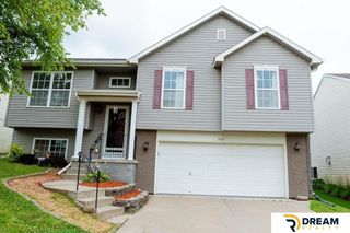 8814 Quest Street, Omaha, NE 68122