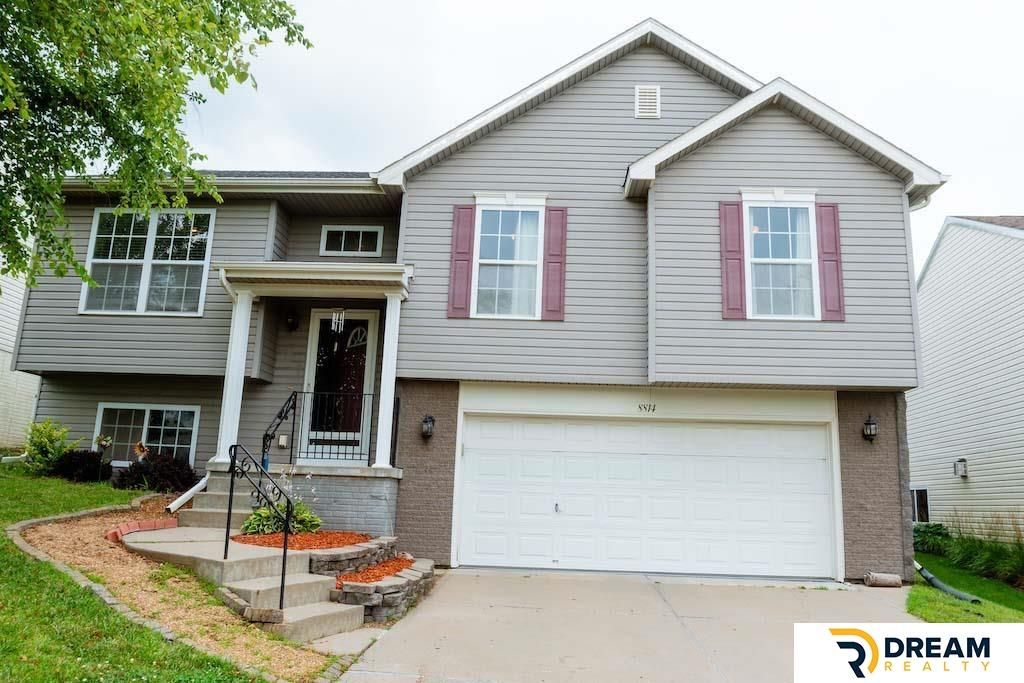 8814 Quest Street, Omaha, NE 68122