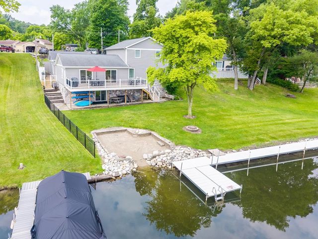 60 Lane 101D Jimmerson Lk, Angola, IN 46703