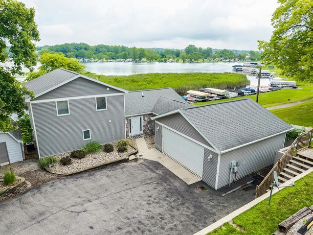 60 Lane 101D Jimmerson Lk, Angola, IN 46703