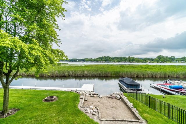 60 Lane 101D Jimmerson Lk, Angola, IN 46703