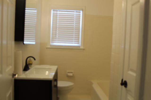 5808 WOODLAWN ST, Bartlett, TN 38134