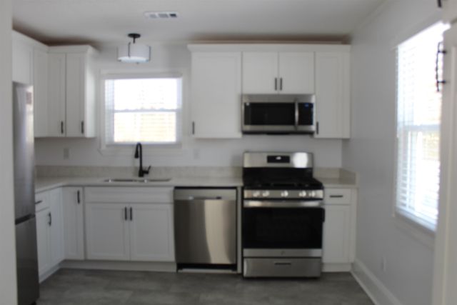 5808 WOODLAWN ST, Bartlett, TN 38134