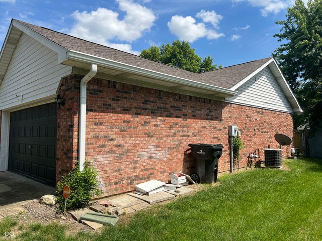 249 Lori Ann Drive, Whiteland, IN 46184