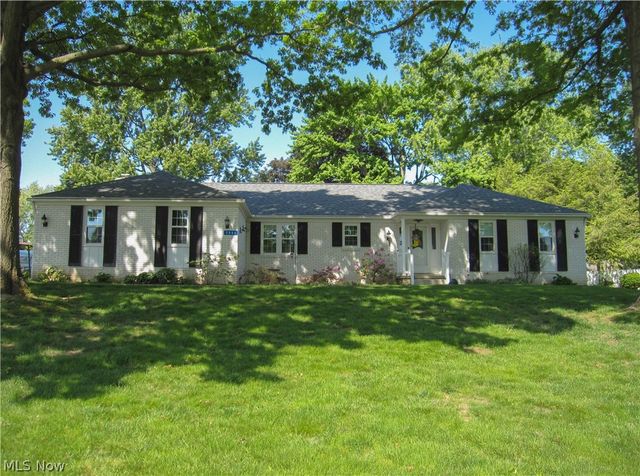 7351 Starcliff Avenue NW, North Canton, OH 44720