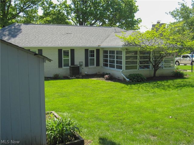 7351 Starcliff Avenue NW, North Canton, OH 44720