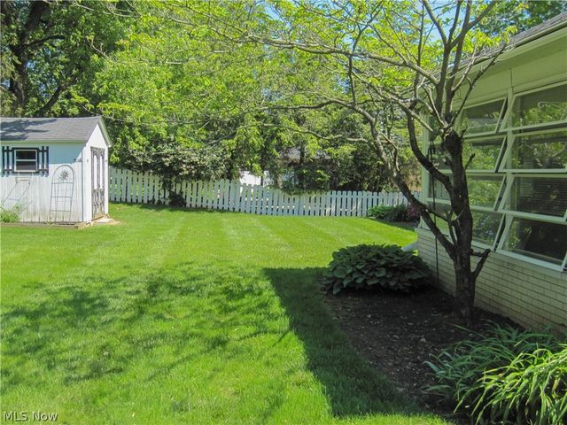 7351 Starcliff Avenue NW, North Canton, OH 44720