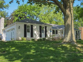 7351 Starcliff Avenue NW, North Canton, OH 44720